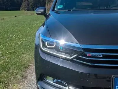 Gebraucht VW Passat Highline 239 PS (175 kW) 2018 Schwarz Kombi