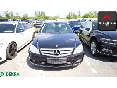 Gebraucht Mercedes C180 Elegance 156 PS (114 kW) 2009 Schwarz Limousine