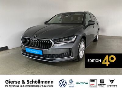 Neu Skoda Superb Selection 150 PS (110 kW) 2025 Grau Kombi