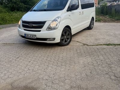 Hyundai H-1