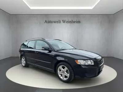 Gebraucht Volvo V50 Kinetic 125 PS (91 kW) 2010 Schwarz Kombi