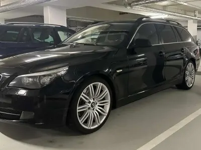 Gebraucht BMW 520 Lifestyle 163 PS (119 kW) 2010 Schwarz Kombi