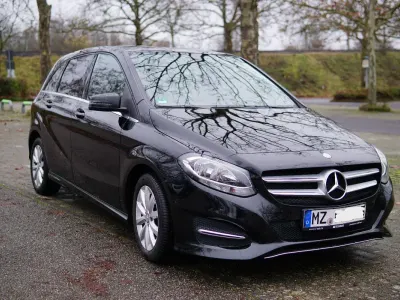 Gebraucht Mercedes B180 122 PS (89 kW) 2017 Schwarz Van / Kleinbus