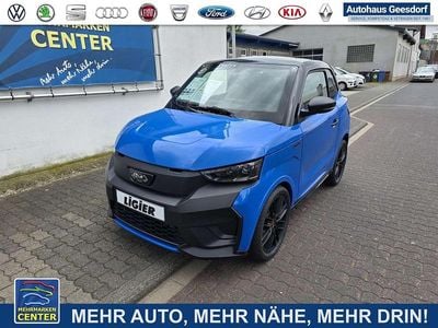 Ny Ligier JS50 2026 Blå Halvkombi