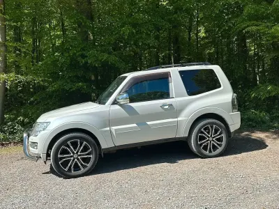 Gebraucht Mitsubishi Pajero Top 190 PS (139 kW) 2018 Weiß SUV