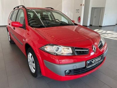Rot Gebraucht 2009 Renault Mégane III Avantage Limousine | 3.990 € (Teuer)