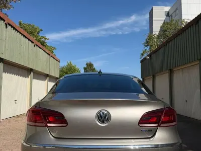 Gebraucht VW Passat 160 PS (117 kW) 2014 Limousine