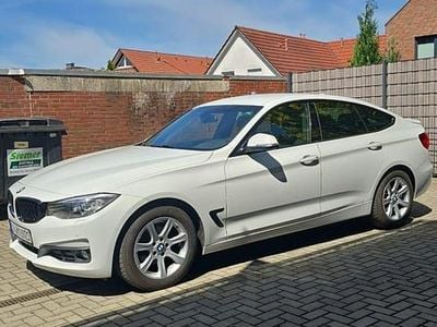 Weiß Gebraucht 2014 BMW 318 Gran Turismo Limousine | 9.800 €