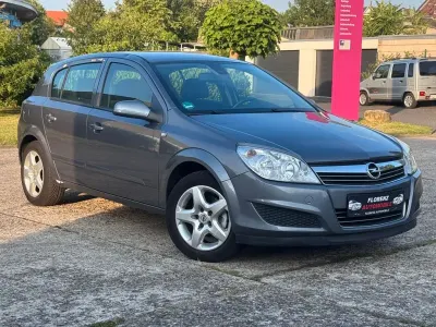 Gebraucht Opel Astra Edition 90 PS (66 kW) 2007 Grau Limousine