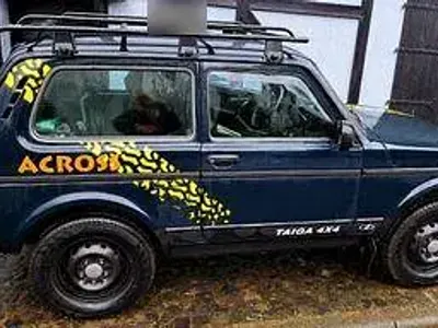 Gebraucht Lada niva 83 PS (61 kW) 2016 Grün SUV