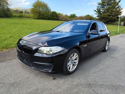 Second-hand BMW 525 Sport Line 218 CP (160 kW) 2013 Negru Berlinǎ