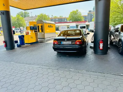 Gebraucht BMW 530 193 PS (141 kW) 2001 Schwarz Limousine