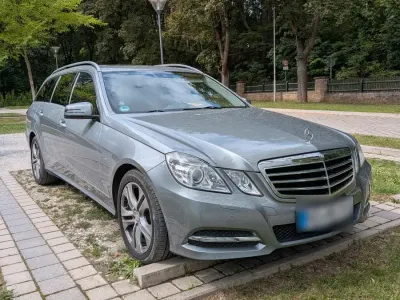 Gebraucht Mercedes E200 184 PS (135 kW) 2010 Grau Kombi