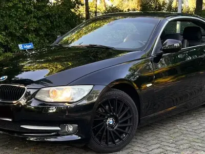 Gebraucht BMW 320 Cabriolet Performance 170 PS (125 kW) 2012 Schwarz Cabrio