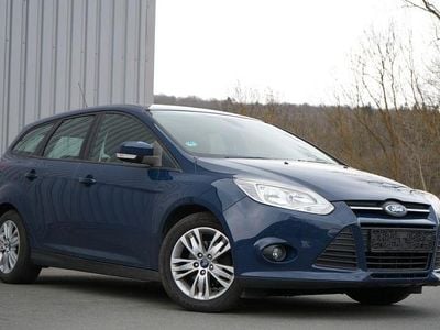 Gebraucht Ford Focus Trend 95 PS (69 kW) 2014 Blau Limousine