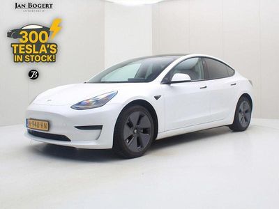 Gebraucht Tesla Model 3 Standard Range 225 kW (306 PS) 2021 Weiß Limousine