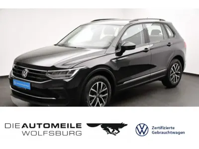 Gebraucht VW Tiguan Life 150 PS (110 kW) 2023 Schwarz SUV