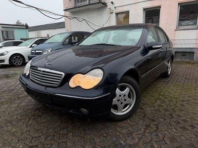Blau Gebraucht 2001 Mercedes C180 Elegance Limousine | 1.899 € (Superpreis)