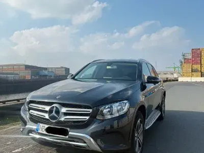 Gebraucht Mercedes GLC250 211 PS (155 kW) 2018 Schwarz SUV