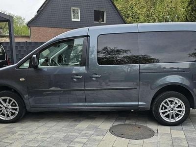 Second-hand VW Caddy Maxi 102 CP (75 kW) 2009 Gri Monovolum