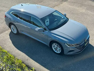 Gebraucht VW Arteon 150 PS (110 kW) 2023 Mondsteingrau Kombi