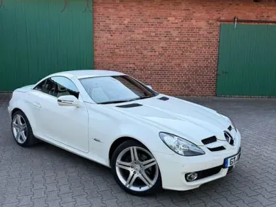 Gebraucht Mercedes SLK200 2LOOK Edition 184 PS (135 kW) 2010 Weiß Cabrio