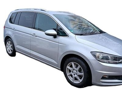 Silber Gebraucht 2023 VW Touran Highline Van / Kleinbus | 29.900 € (Superpreis)