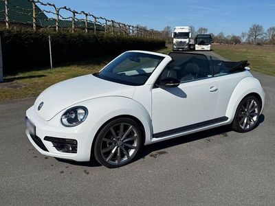 Gebraucht VW Beetle Design 105 PS (77 kW) 2017 Weiß Kleinwagen