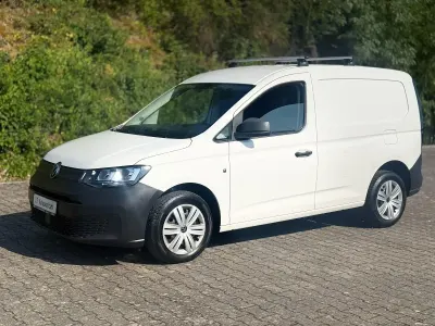 Gebraucht VW Caddy 75 PS (55 kW) 2021 Weiß Van / Kleinbus