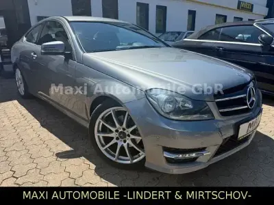 Gebraucht Mercedes C220 Avantgarde 170 PS (125 kW) 2013 Palladiumsilber  metalliclack Coupé