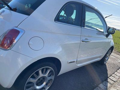 Gebraucht Fiat 500 Lounge 95 PS (69 kW) 2010 Weiß Kleinwagen