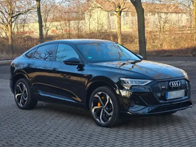 Gebraucht Audi e-tron Sportback S-Line 230 kW (313 PS) 2021 Schwarz SUV