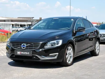 Gebraucht Volvo S60 Momentum 150 PS (110 kW) 2016 Schwarz Limousine