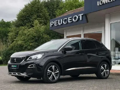 Gebraucht Peugeot 3008 Allure 131 PS (96 kW) 2018 Lackierung schwarz perla nera/ SUV