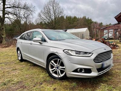 Gebraucht Ford Mondeo 180 PS (132 kW) 2015 Silber Kombi