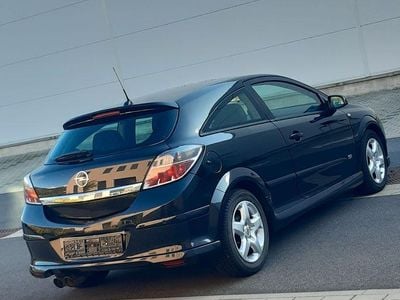 Usata Opel Astra GTC OPC 105 CV (77 kW) 2007 Nero Coupé