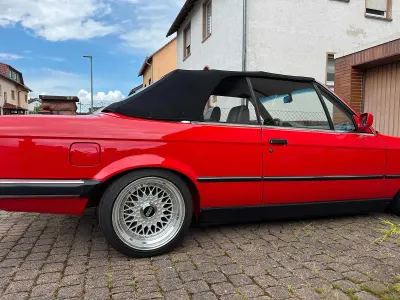 Gebraucht BMW 325 Cabriolet Basis 170 PS (125 kW) 1990 Rot Cabrio