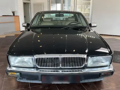 Gebraucht Jaguar XJ40 184 PS (135 kW) 1988 Schwarz Limousine