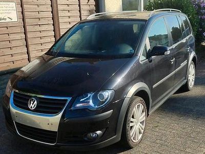 VW Touran Cross