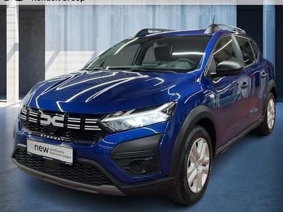 Begagnad Dacia Sandero Essentiel 122 HK (89 kW) 2024 Blå Sedan