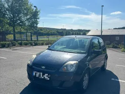 Gebraucht Ford Fiesta 60 PS (44 kW) 2007 Blau Kleinwagen