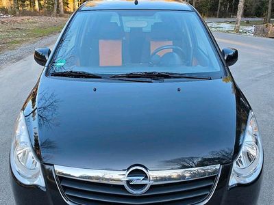Usata Opel Agila Edition 65 CV (47 kW) 2009 Nero Utilitaria