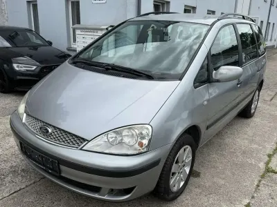 Gebraucht Ford Galaxy Ambiente 116 PS (85 kW) 2003 Cosmicsilber metallic Van / Kleinbus