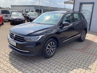 Gebraucht VW Tiguan Life 150 PS (110 kW) 2022 Schwarz SUV