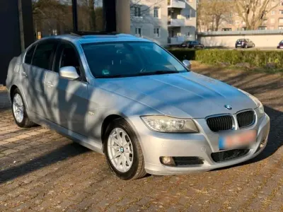 Usata BMW 320 170 CV (125 kW) 2010 Argento Berlina