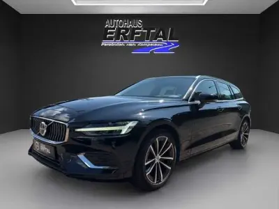 Gebraucht Volvo V60 Core 398 PS (292 kW) 2023 Schwarz Kombi