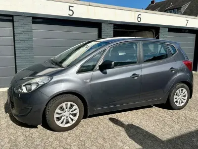 Gebraucht Hyundai ix20 YES! 90 PS (66 kW) 2017 Grau Kleinwagen