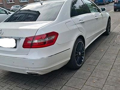 Usata Mercedes E200 Avantgarde 136 CV (100 kW) 2012 Bianco Berlina