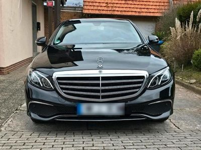 Gebraucht Mercedes E220 Exclusive 194 PS (142 kW) 2016 Schwarz Limousine