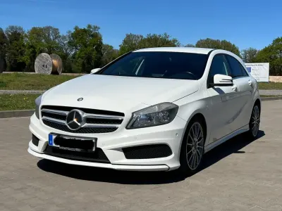 Gebraucht Mercedes W180 AMG line 122 PS (89 kW) 2013 Weiß Limousine